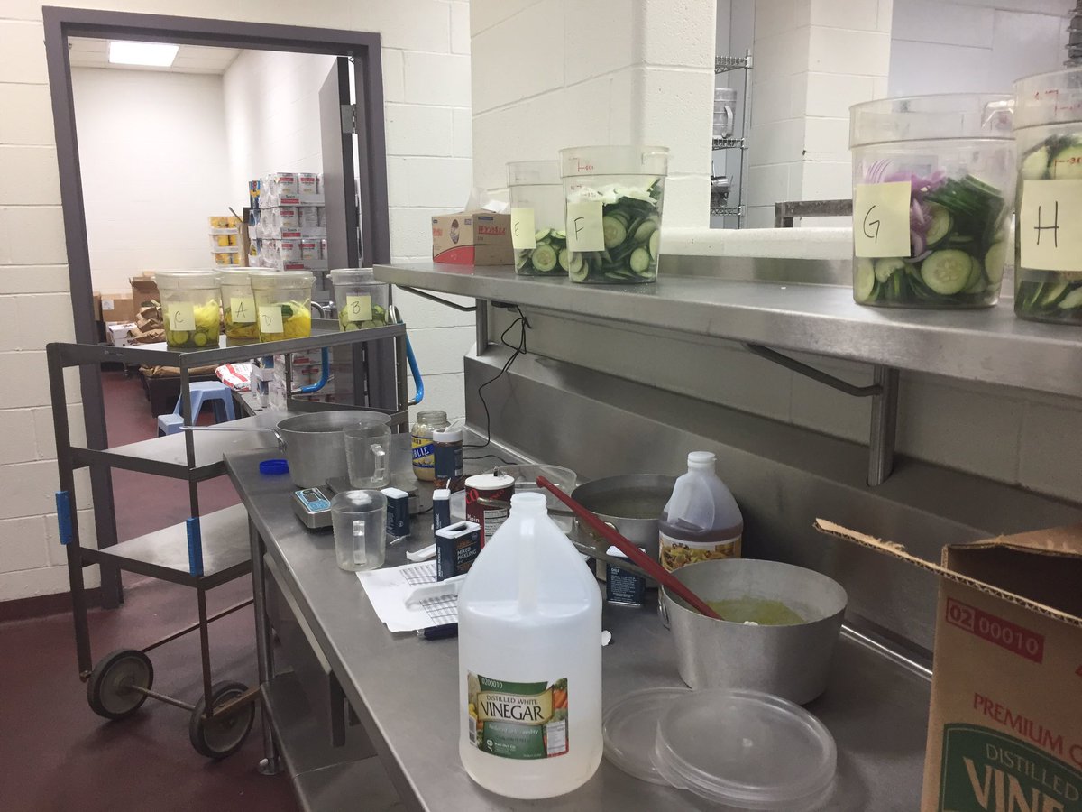 danellnor's tweet photo. House made refrigerator pickles for school lunch? @JCPSKY @loufarm2table @SchoolFoodFocus @SchoolMealsRock @JuliaDeeB https://t.co/2Qk2v1BC6i