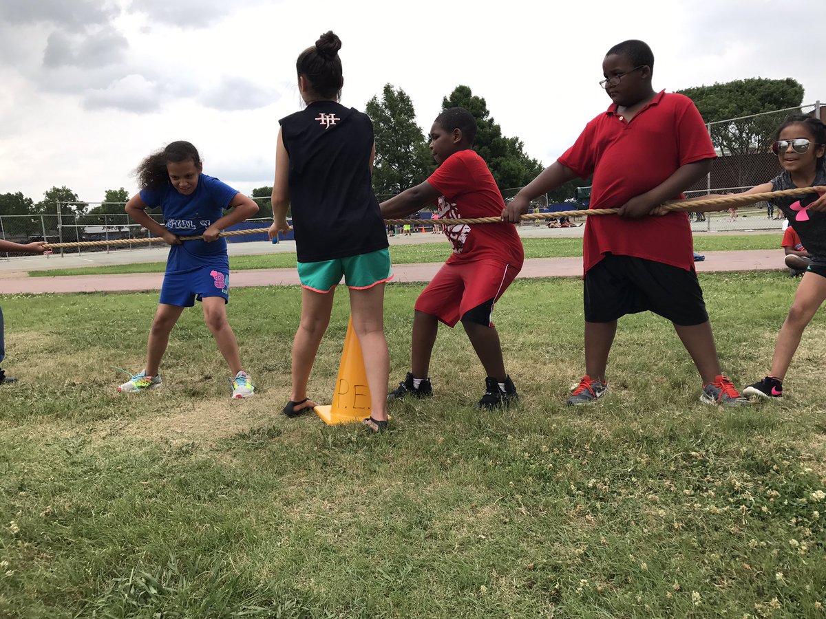 emlygldn's tweet photo. Play Day 2017! #ruthes #healthyzoneschool https://t.co/05a7TVXz8A