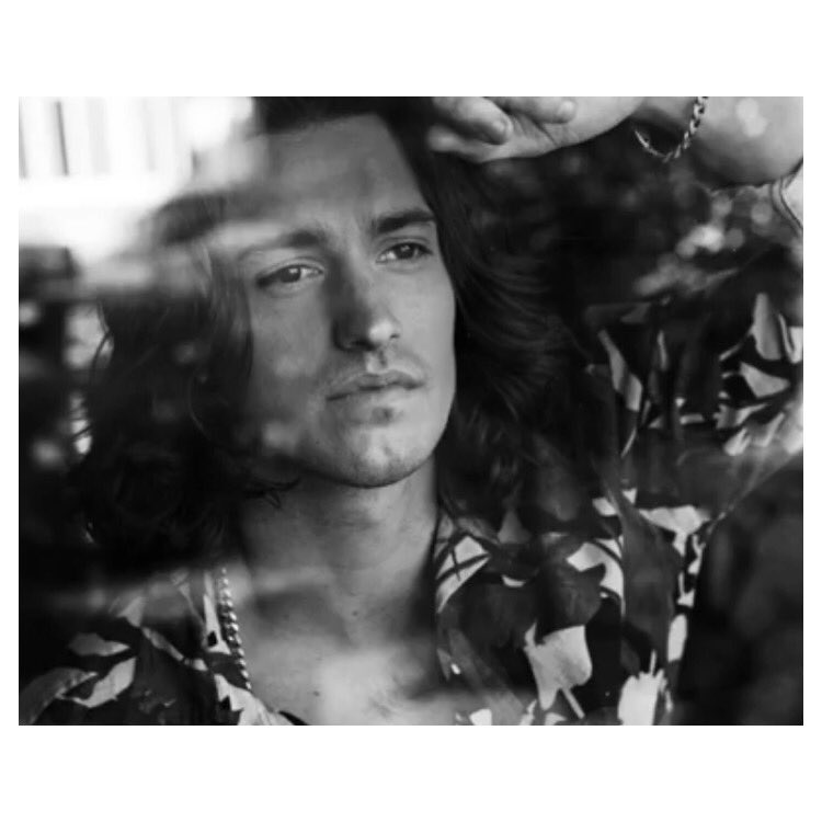 AsherSTPhilly's tweet photo. New @AsherMonroe track!! #TalkingInYourSleep https://t.co/TBHytxUbz7 https://t.co/oi0FbI9Gs6
