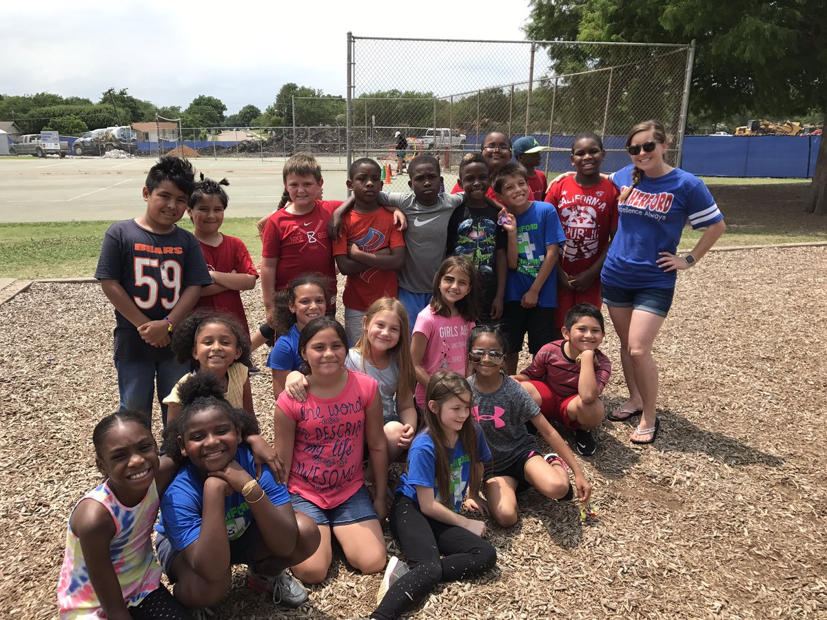 emlygldn's tweet photo. Play Day 2017 #ruthes #healthyzoneschool https://t.co/i6HmYToDKL