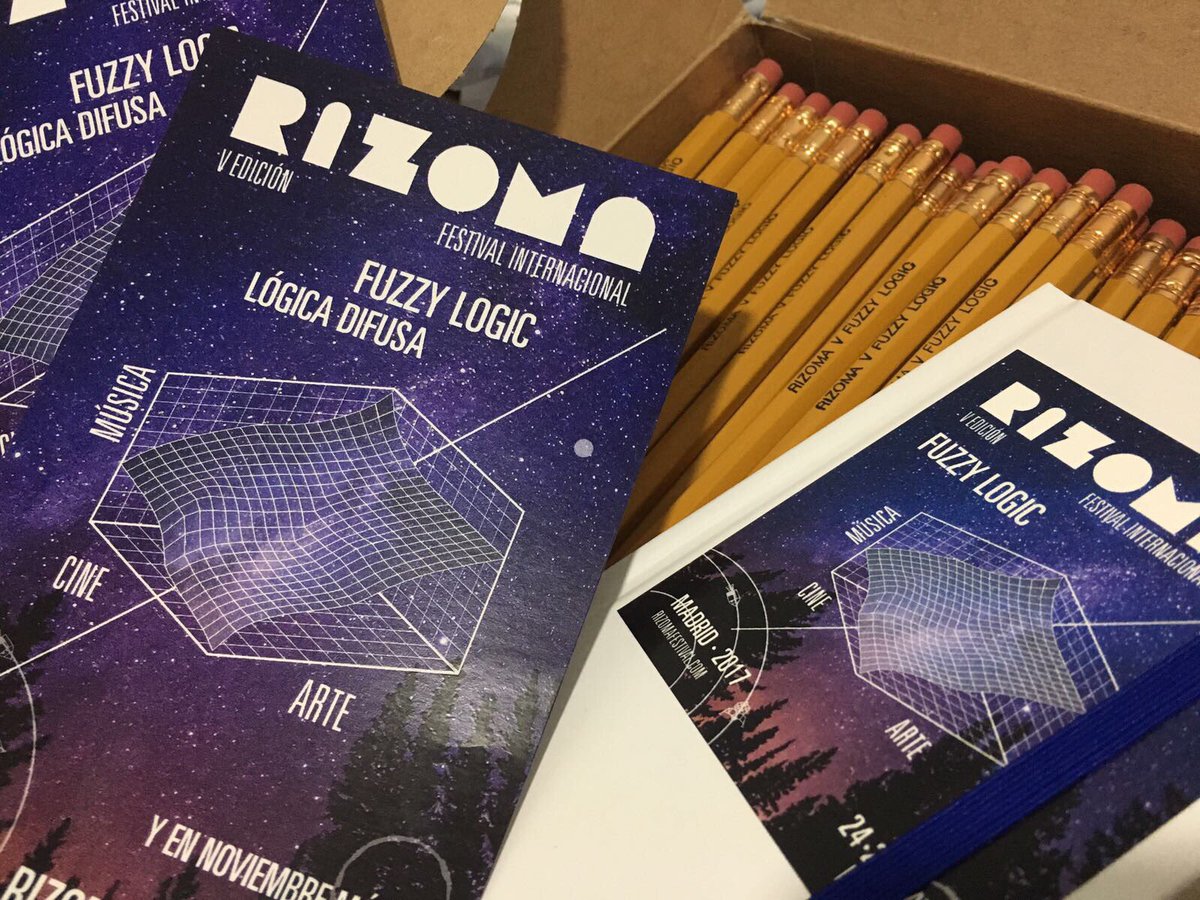 RizomaFestival's tweet photo. Ya estamos montando los #SpacePacks 🚀🚀🚀 https://t.co/13sRlOfO2B. #RIZOMAFestival ✏️📔🤓 https://t.co/edUFmzdXXI