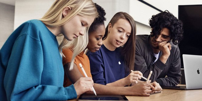 TecsysRetail's tweet image. Will #Apple get customers to go back to school? – #RetailWire #retailers hubs.ly/H07yjWL0 by @retailwire