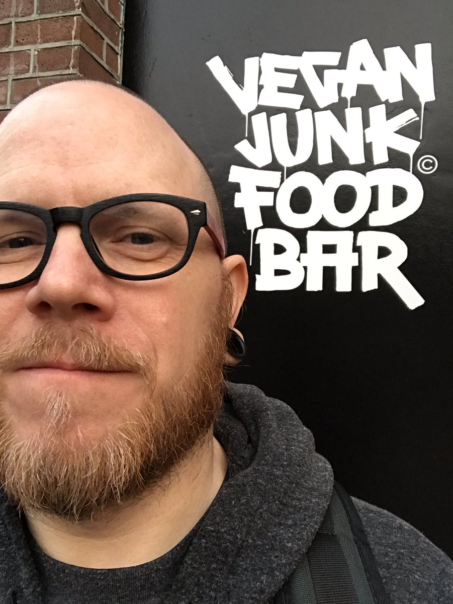 theRealDevgeeks's tweet photo. Glorious vegan tourism in Amsterdam! #pgday #pgdayeu https://t.co/l7ieH69Zen