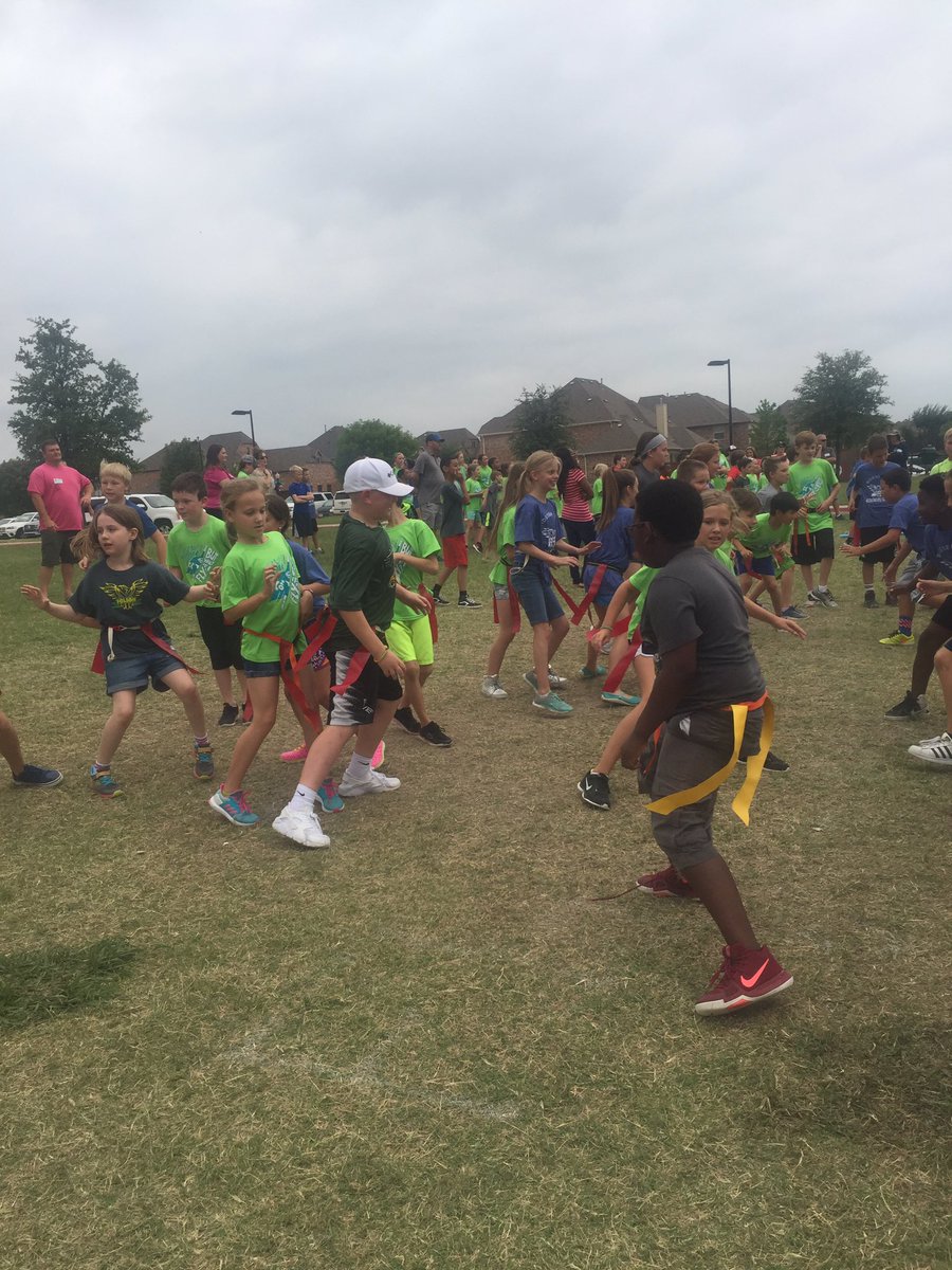 ms_ritzel's tweet photo. Flag Grab!! @FierceFolsom Field Day!! https://t.co/Aia4XcbLbL