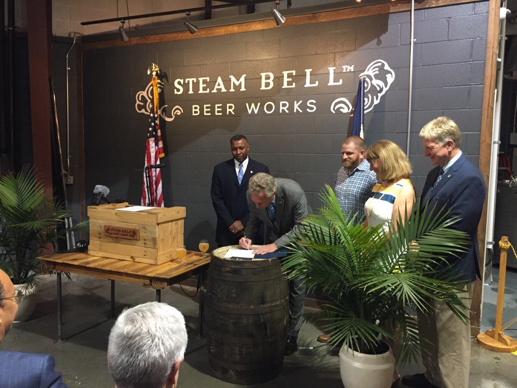 &amp; the first time I've signed on a beer barrel #Craftbeer <a href="/Steambellbeer/">Steam Bell</a>