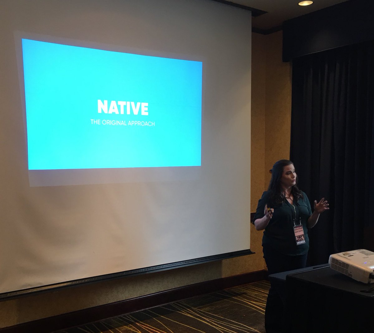 schneidenbach's tweet image. .@quorralyne giving her mobile architecture talk at #NebrCode @amegala