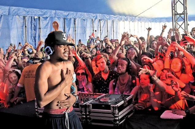 billboard's tweet photo. Live Nation announces $799 Festival Passport https://t.co/DZ3fHTOsoY https://t.co/twWud3kheI