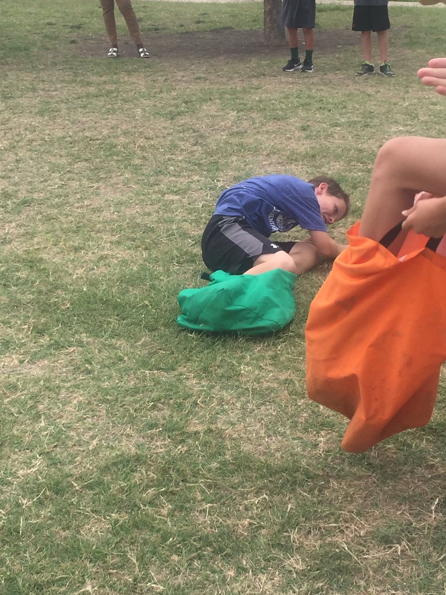 ms_ritzel's tweet photo. @FierceFolsom I had some great photographers today! Thanks kids! https://t.co/HZIfKshPHW