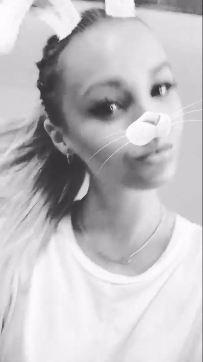 betsyblueAR's tweet photo. betsyblueoffic via instagram stories #5 https://t.co/vjizJBURLz