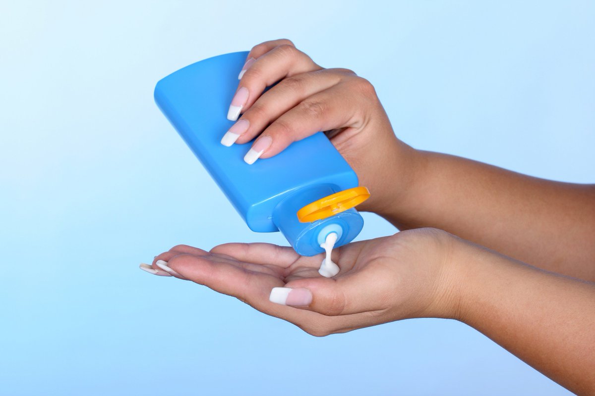 StatCan_fra's tweet image. Les femmes sont + susceptibles que les hommes d’appliquer un #écransolaire. Plus d'info sur l'exposition au soleil : ow.ly/1RfZ30bRPyz