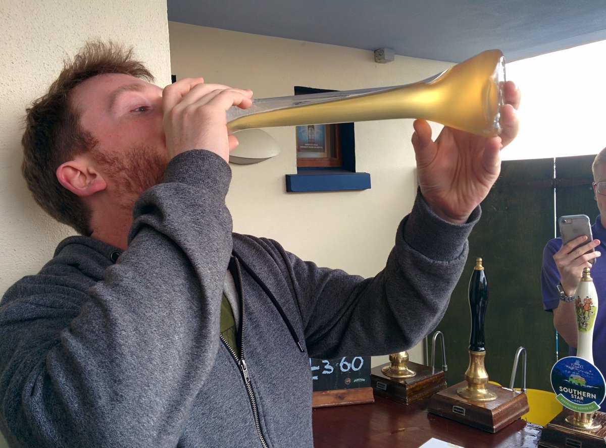 camra_ni's tweet photo. #realale #realdave #camrani @TheDuckHolywood #winner! #pleasedrinkresponsibly https://t.co/Vo6zy3h5gA