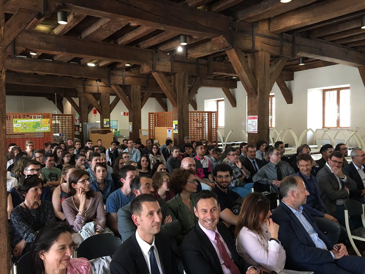 <a href="/CovisitApp/">COVISIT</a> présenté par un de ses co-fondateur au Challenge Innov'. Rencontrer des créateurs de startups est très important pour les élèves