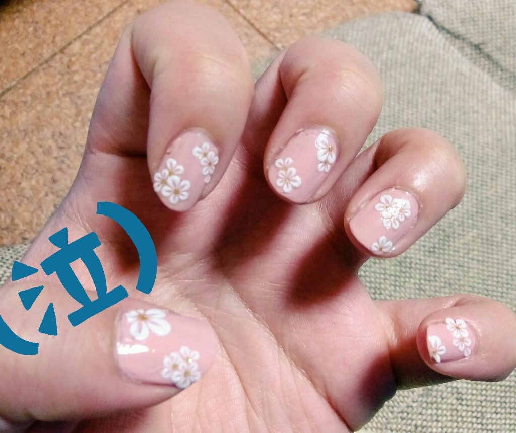 迷 30分100均ネイルで 結婚式に参列してきまうす 眠い D T Co Gbewalg7r2 Twitter