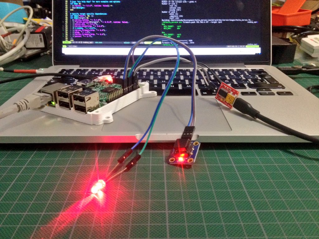 esauOp's tweet image. #MyElixirStatus #NervesProject #RaspberryPi #Cowboy Serial Console and over-the-network firmware update 😈