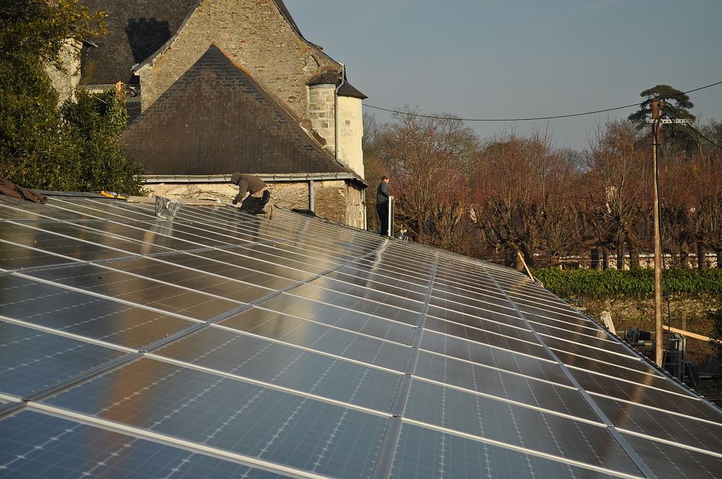 SigoraHome's tweet photo. Solar energy industry in Oregon is growing https://t.co/LrhFG8XkE4 https://t.co/nJ0D34qDOM