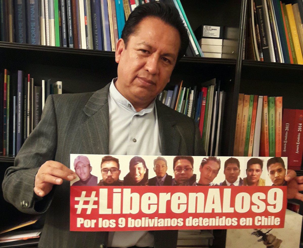 ReneMartinez_'s tweet photo. Desde Bolivia demandamos la liberacion de nuestros 9 compatriotas injustamente detenidos en Chile #LiberenALos9 #ElLibroDelMar https://t.co/7BenbWkRf6