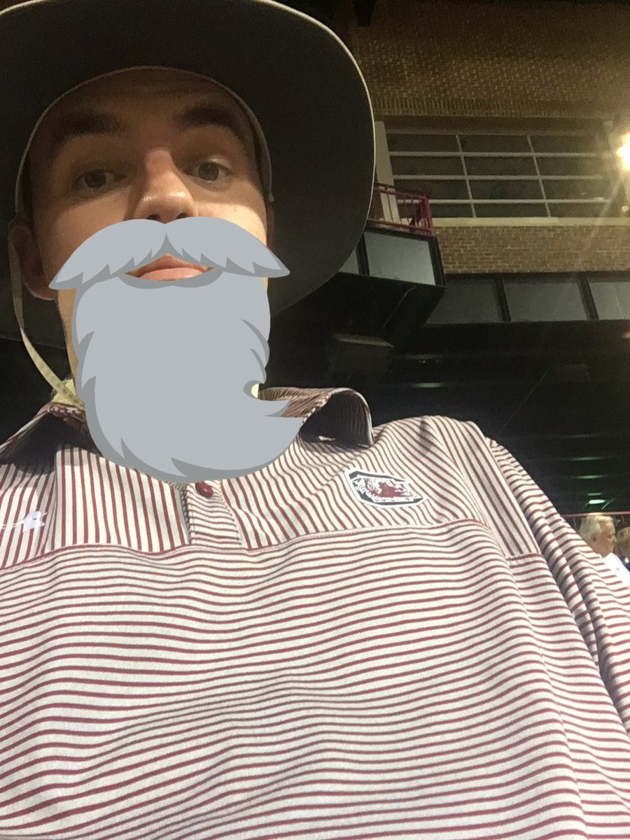 Real_JakeG's tweet photo. #seventhinningselfie #7thinningselfie #flywithease @CAE_ColumbiaSC @GamecockBasebll #rallycocks https://t.co/O7qUbxByzC