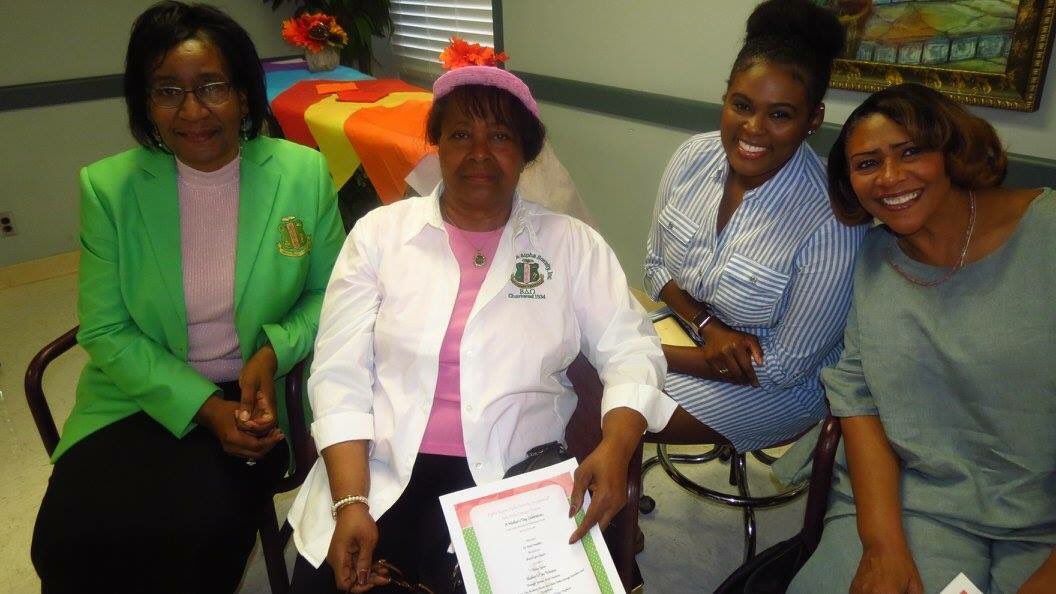 BDOAKA's tweet photo. Mother's Day Celebration honoring the residents of the Hinds County Nursing Rehabilitation Center! 💞💚 #AKA1908 #BetaDeltaOmega #MothersDay https://t.co/o6b34CgSYw
