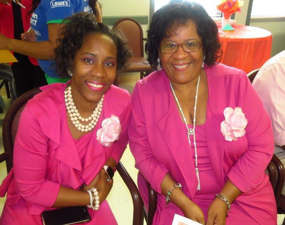 BDOAKA's tweet photo. Mother's Day Celebration honoring the residents of the Hinds County Nursing Rehabilitation Center! 💞💚 #AKA1908 #BetaDeltaOmega #MothersDay https://t.co/o6b34CgSYw