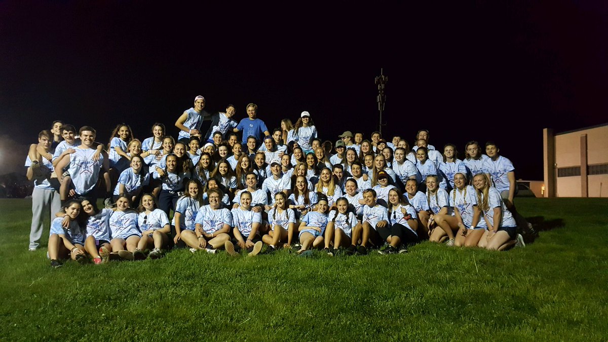 StLukesYouthGr's tweet photo. GOOD LOOKING RELAY TEAM!! #cure #hope #acs #lapsonlaps https://t.co/eAW61lR28S