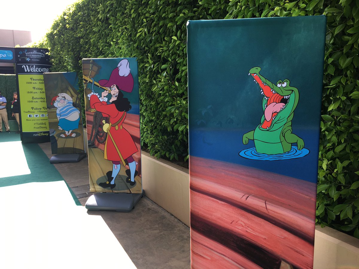 ParksAndCons's tweet photo. New Podcast: Parks and Cons #219 - #TinkHalf, #GOTG at #DCA & #CurioCon 2017 is now on iTunes and Stitcher. https://t.co/T4vWL5Gx3b