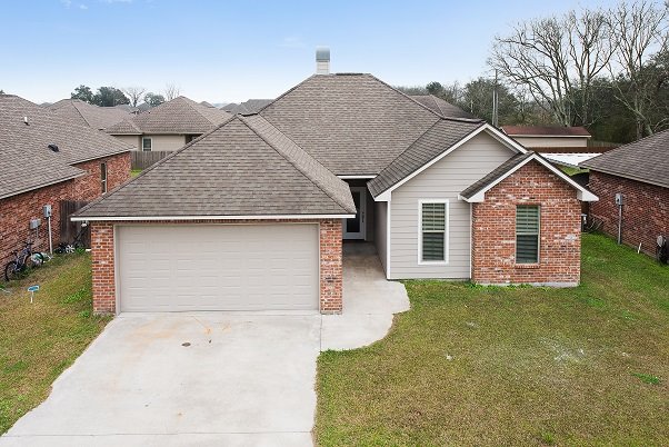 RhodesProp_Dev's tweet photo. #NewListing #Duson #Louisiana 3 bedroom, 2 bath #Renovated $175,000.00 #RhodesProperties #TeamRP https://t.co/J2rAUb0xHv
