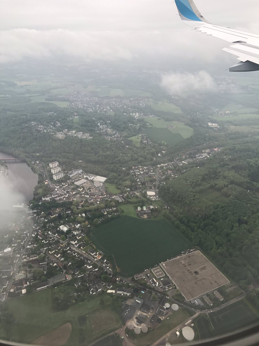 What a gr8 day lots of people i met again! Gn8 and cya tomorrow at 10:00 german time on <a href="/UbisoftDE/">UbisoftDE</a> s stream twitch.tv/ubisoftde #R6PL