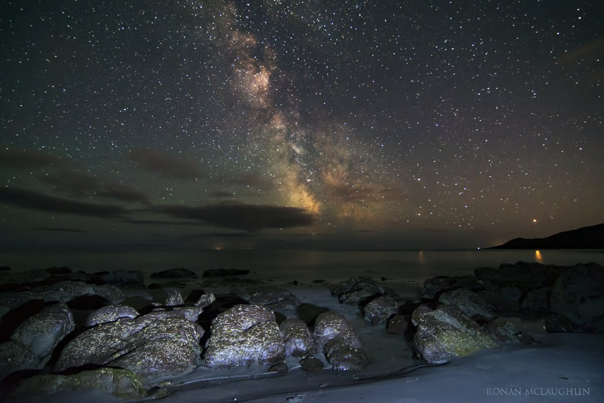 romclaughlin's tweet photo. 'light up, light up' #ballytrasna #ballycotton #cork #milkyway #astrophotography https://t.co/aNY1HJMkLU