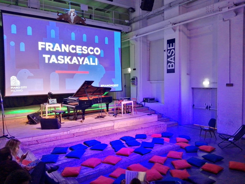 soc_rep's tweet photo. Tutto pronto qui a @BASE per la maratona musicale in occasione di #pianomi2017 🎹 #socialreporters #cityconcert #seratemilanesi https://t.co/bOp6uqyuoo