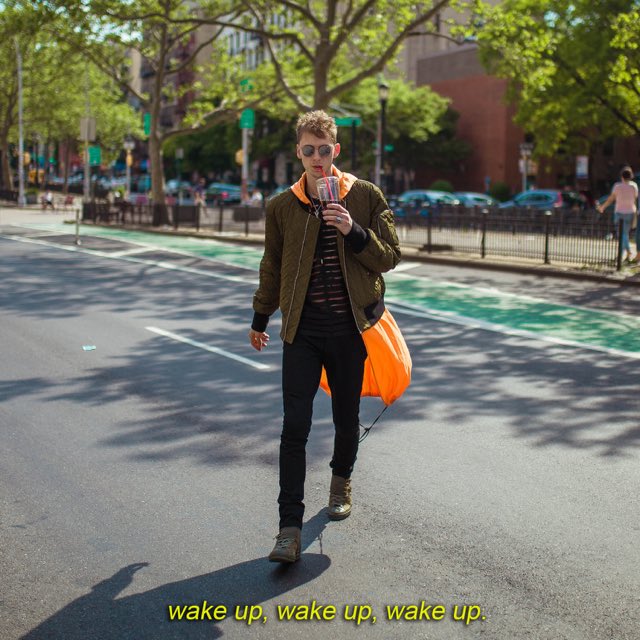 cathyrad73's tweet photo. Hahaha!RT @machinegunkelly: mood: im on my third jumbo cup of cold brew coffee and my body is shaking like a maraca. https://t.co/tuInuBkAm1