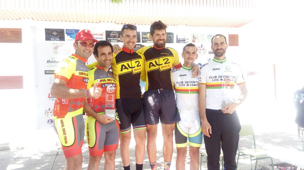 #MedioMaratónMedina
¡Otro podium devil!
<a href="/AntonioDguez2/">antoniodguez_</a> y #KiskoRivas 2° por parejas.
¡Enhorabuena campeones! <a href="/LincolnElectric/">Lincoln Electric</a>