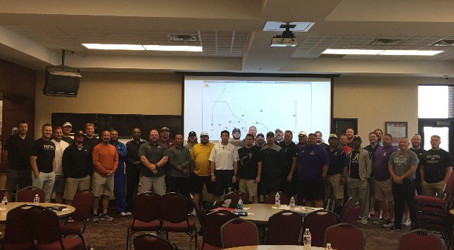 CoachDubMaddox's tweet photo. KY,AR,NE,MO,CA,TN,MN,TX,NM,AZ,OK,MD,IA,CO,LA,OH,AK...17 States represented for the #R4Clinic2017 https://t.co/WJYLhmiQCN