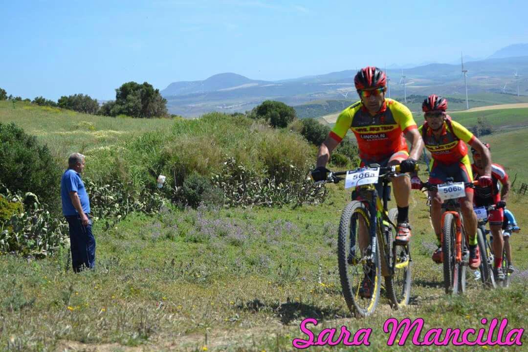 devilbiketeam's tweet photo. @AntonioDguez2 en acción en el #MedioMaratónMedina https://t.co/l9z9uCza4Q
