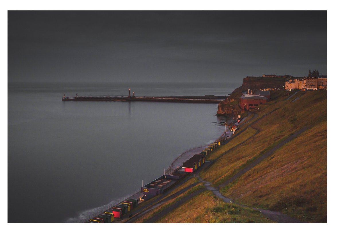eyecandyclick's tweet photo. And so the rain decided to stop as the sun was setting. #WhitbyCoast #Whitby #ChasingTheLight #ILovePhotography #YorkshireHour https://t.co/fCzOiAeUtq