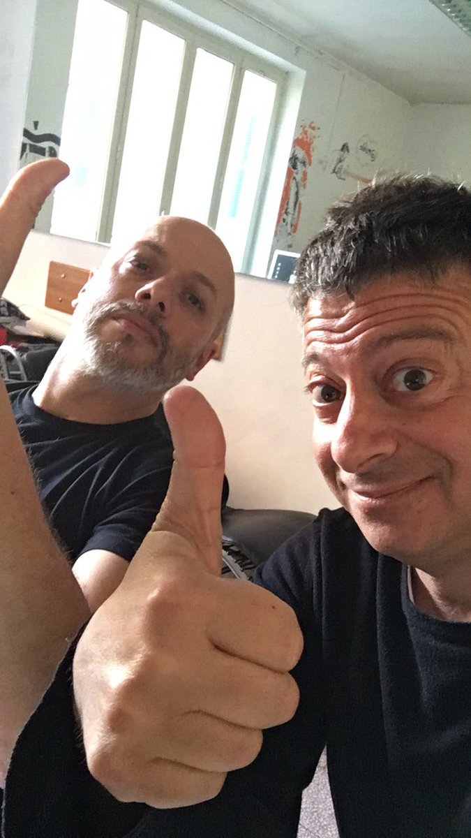 SalernoSal's tweet photo. Grazie a tutti, qui è lì. Grazie a @RaiTre e a @fandangoweb

È stato un anno fantastico. Viva #gazebo e restiamo Arturo. https://t.co/MhFnqlktU0