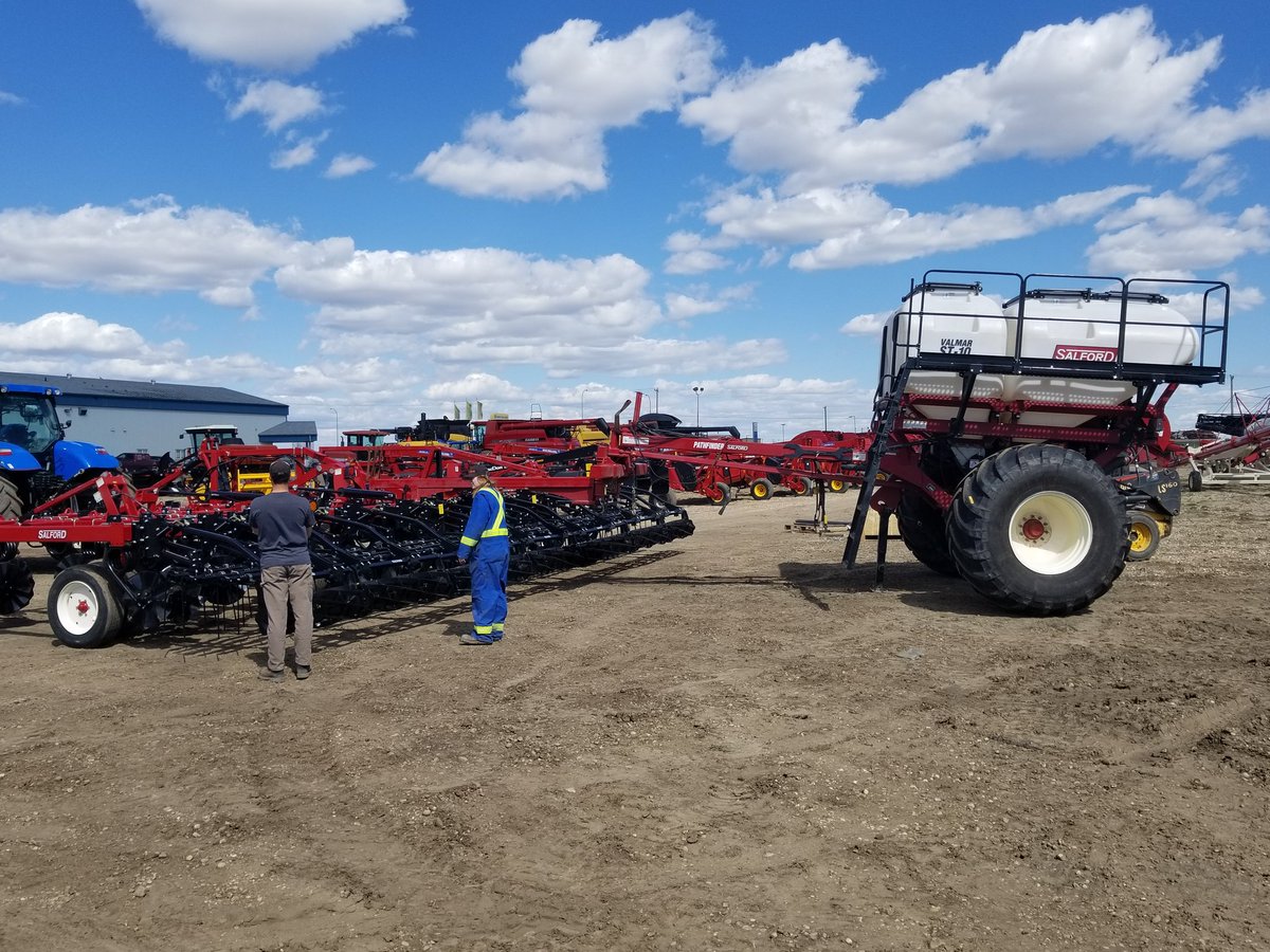 maudea2's tweet photo. @SalfordGroup @DLEequipment The #Pathfinder is hitched up!! Next comes the broadcast bar and air pack!!  #Plant17 https://t.co/0dSpD8x25L