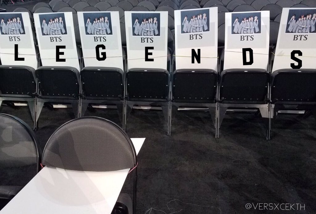 versxcetae's tweet image. fixed it. 

i vote for @BTS_twt for top social artist #BTSBBMAs