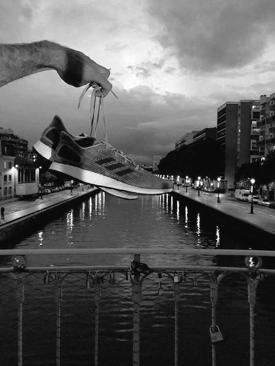 AlRunsParis's tweet photo. Here we are ! #WhyIRunJaures #PureBoost #RoadToFinale #WhyIRunParis ✨⚪️⚫️ https://t.co/QIIkb6j5Wl