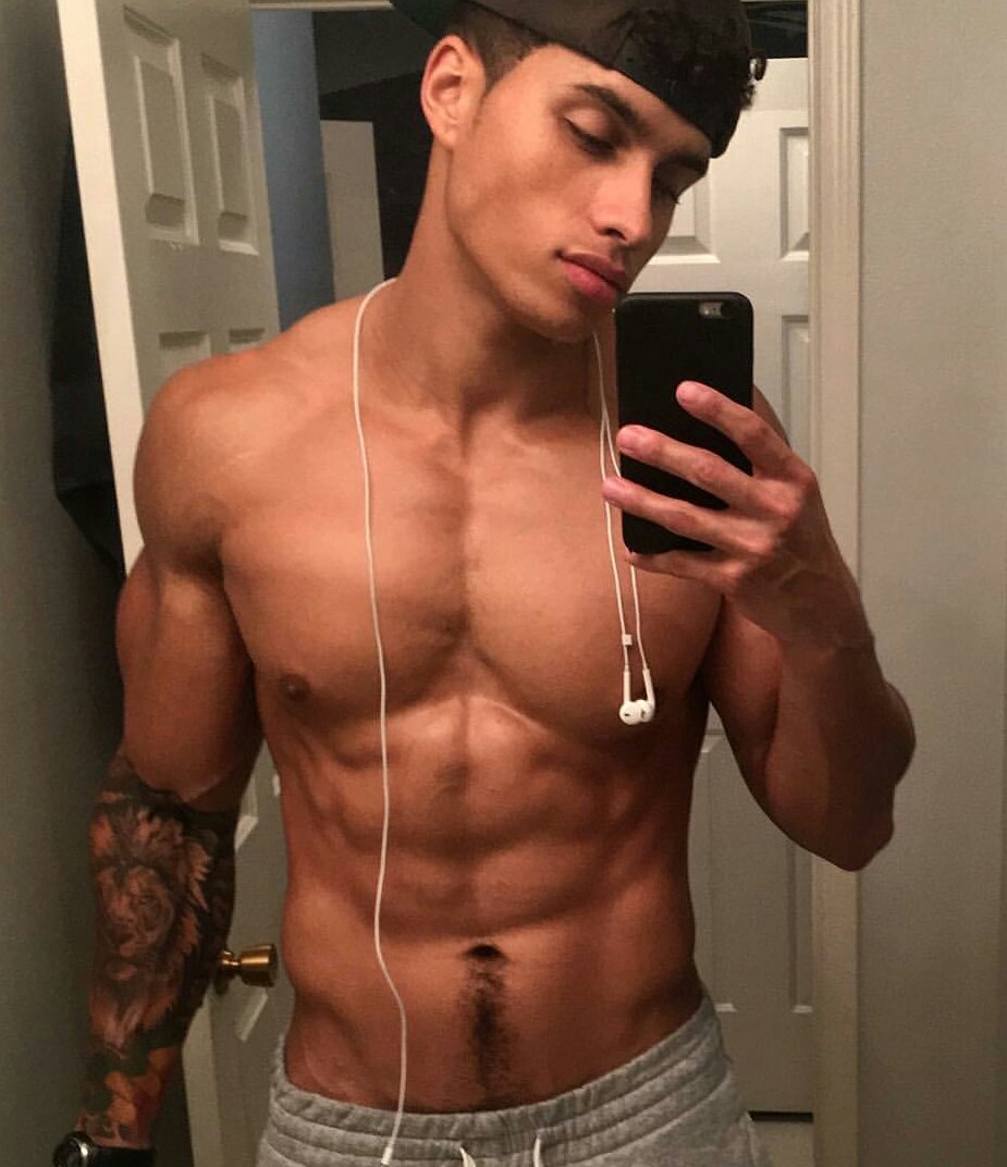 RiDEONROCKY's tweet photo. (724): You know I base where I go on the likelihood of me getting laid there. This includes work. https://t.co/bwUbqi1Dbs