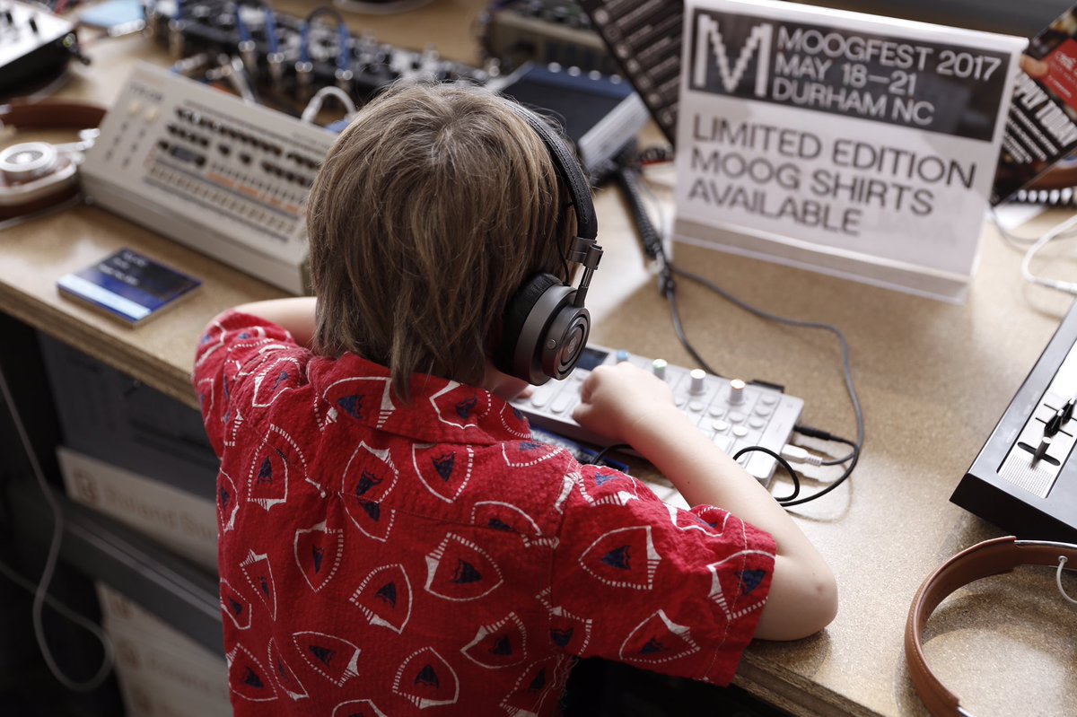 guitarcenter's tweet image. #MoogStore Day 2 Highlights 🎛
bit.ly/Moogfest2017GC…
#Moogfest