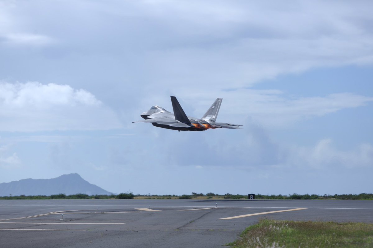 Intentó ingresar a la cabina del piloto en un vuelo a Hawai - Archivo 21/08/2019 - Noticias de aviación, aeropuertos y aerolíneas