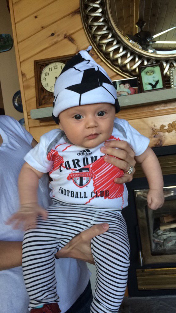 dfinnegan_dawn's tweet photo. Game ready! Youngest fan! @torontofc #tfcforever #letsgoyoureds https://t.co/NkE1yC2GrJ