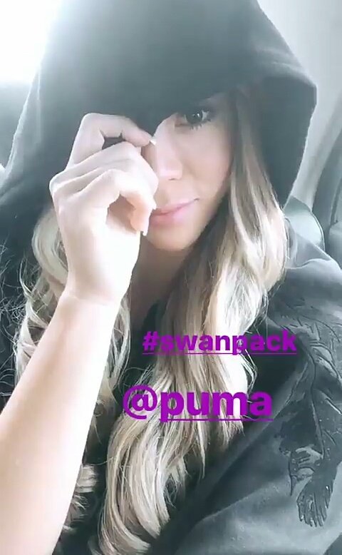 Meli_theboss's tweet photo. @_sheyoficial @PUMAPeru #Swanpack #PUMAWomen @_sheyoficial que te esté yendo súper bien en tu evento ✨💥👸🙌 https://t.co/ehoUr37lUK