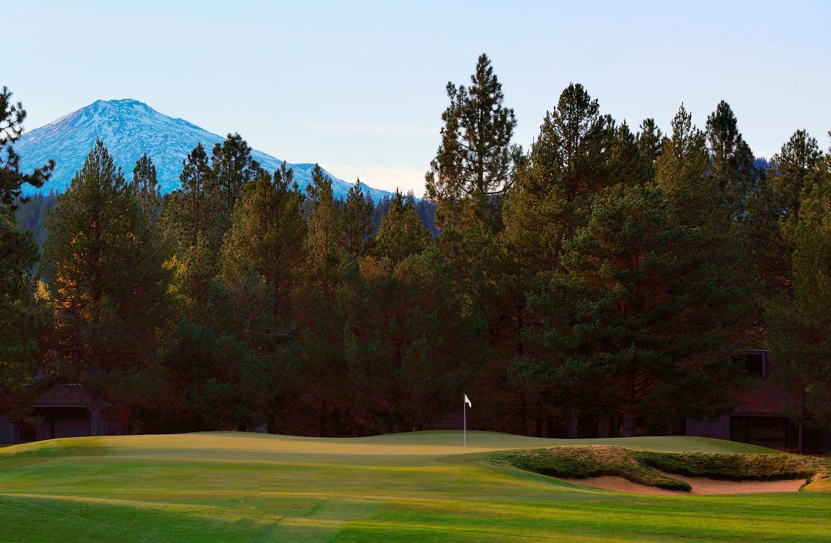 SunriverResort's tweet photo. What a great opening day for Meadows Golf Course! All 4 #SunriverResort courses are officially open for the season. https://t.co/SJWD95AQMV https://t.co/IP6Fye4Hlk