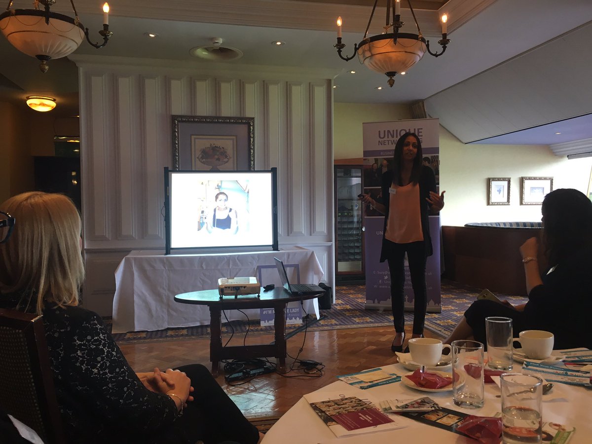 PLRewards's tweet image. What a great end to an incredible week! #uniquenetworking with #ladiesinbusiness #macronstadium