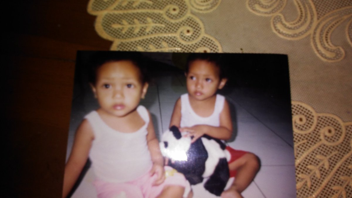 x_xxxsame's tweet photo. Child https://t.co/rvIUVw6wzi
