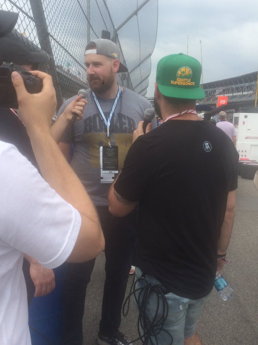 benschmutz's tweet photo. @TacticalDigs killing the Jorts game at the track today! #Indy500 #jorts https://t.co/j8vFilhOEZ