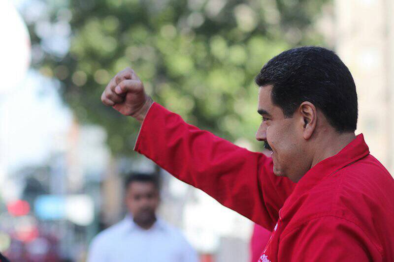 LuisLopezPSUV's tweet photo. Condenamos las declaraciones de Trump contra la Patria de Bolívar, aquí tenemos un pueblo valiente @NicolasMaduro https://t.co/3O36tZofTX