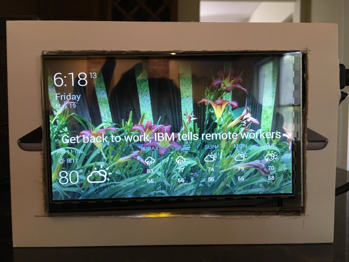 siddii's tweet photo. Built this dashboard using #raspberrypi and recycled #ipad box #DIY https://t.co/OVPj21RQhs