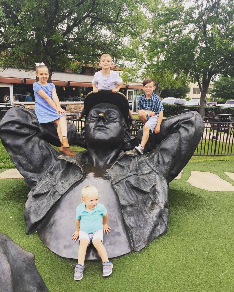 asnow's tweet photo. Pre rehearsal dinner playtime on the statue. Let the festivities begin. https://t.co/dYQ93FpIvm https://t.co/tjNHogchM1